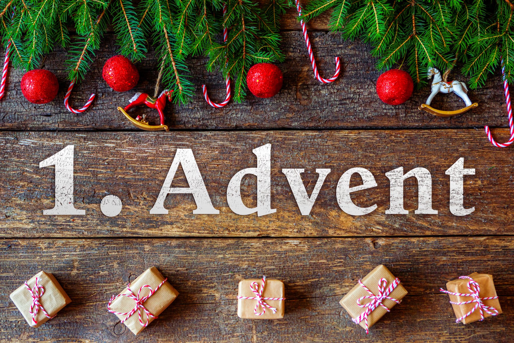 ADVENT 2025 - ADVENTSGRÜSSE WÜNSCHE UND BILDER ZUR ADVENTSZEIT 1. ADVENT – GRUSS AUF HOLZ MIT WEIHNACHTLICHER DEKORATION 1. advent – gruß auf holz mit weihnachtlicher dekoration