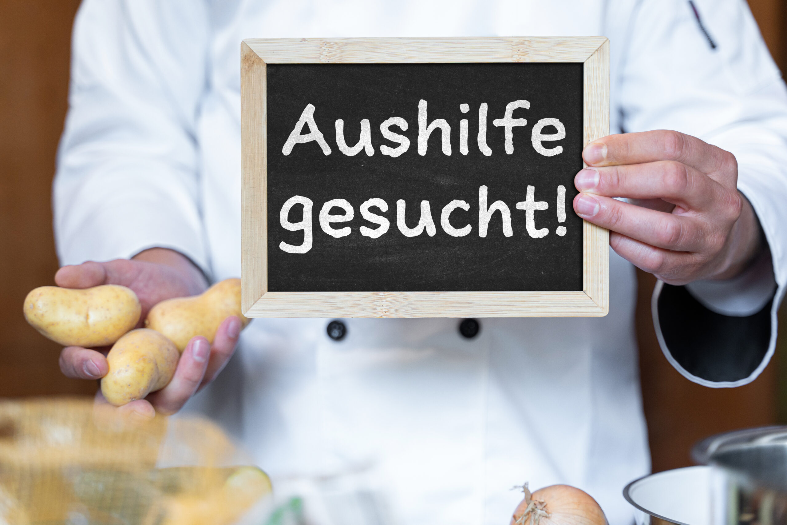 MITARBEITER BILDER - FÜR STELLENANZEIGEN aushilfe gesucht gastronomie scaled