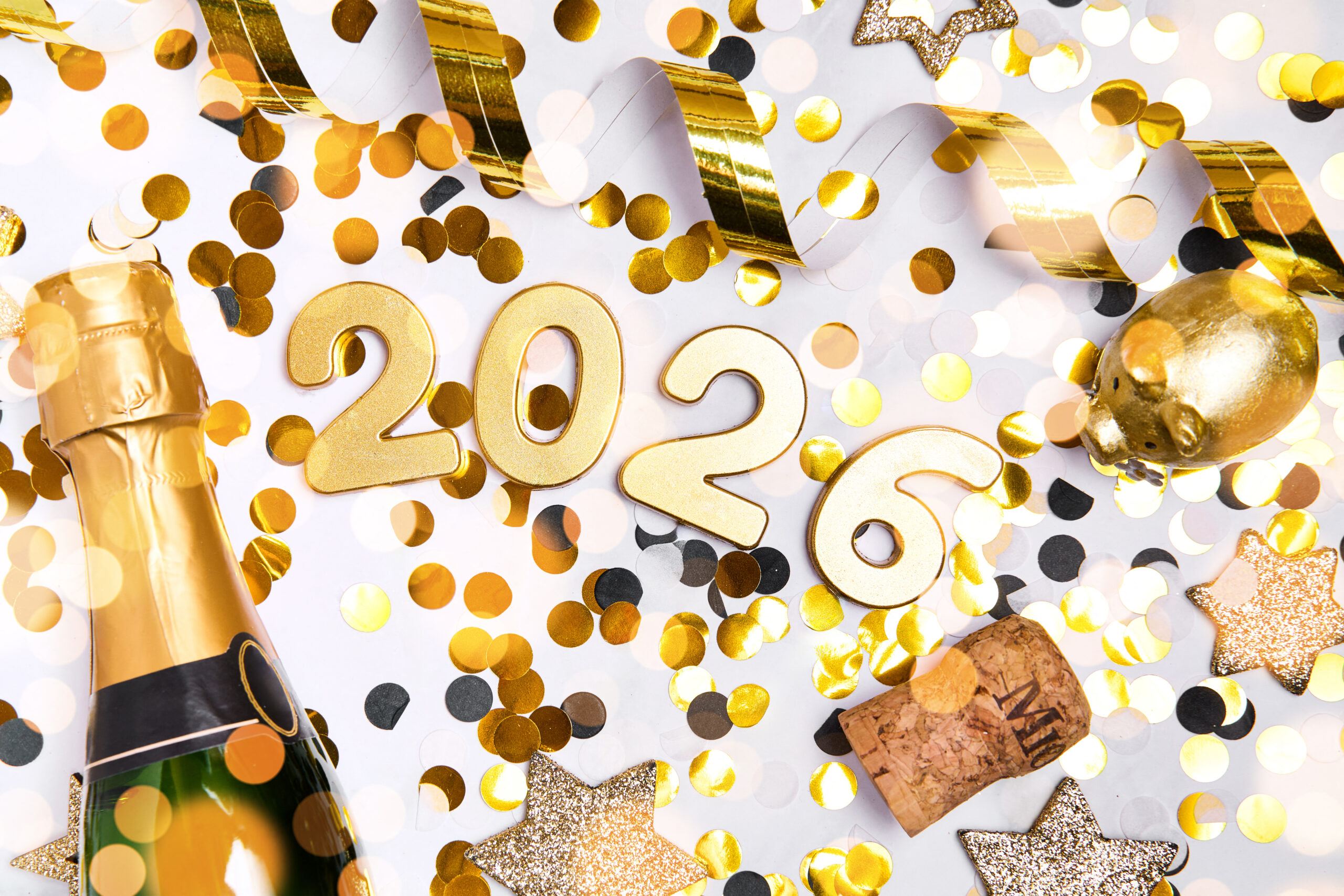 NEUJAHR 2026 BILDER guten rutsch 2026 neujahrsbild mit goldener jahreszahl scaled