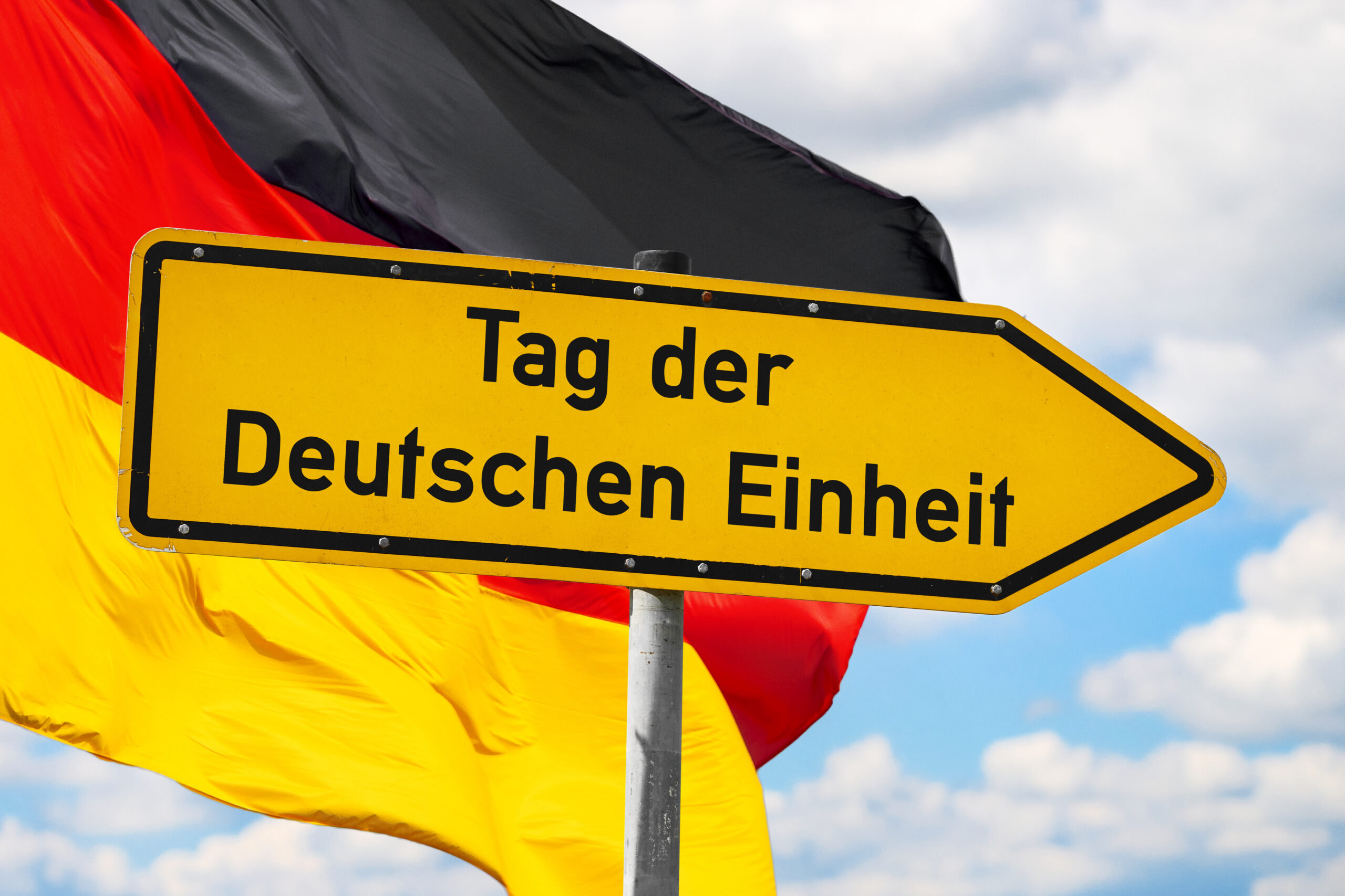 tag der deutschen einheit schild scaled