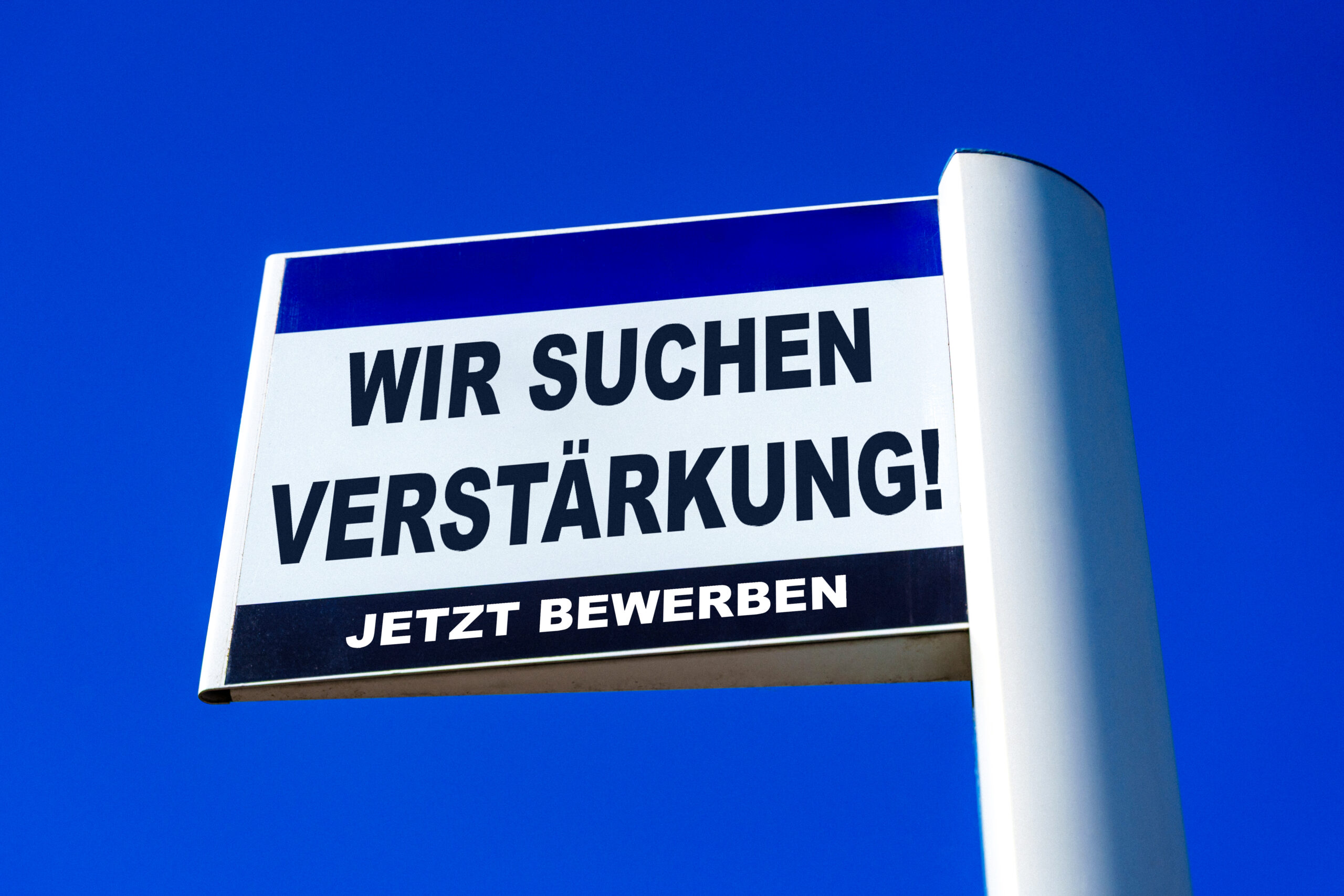 MITARBEITER BILDER - FÜR STELLENANZEIGEN wir suchen verstaerkung jetzt bewerben scaled