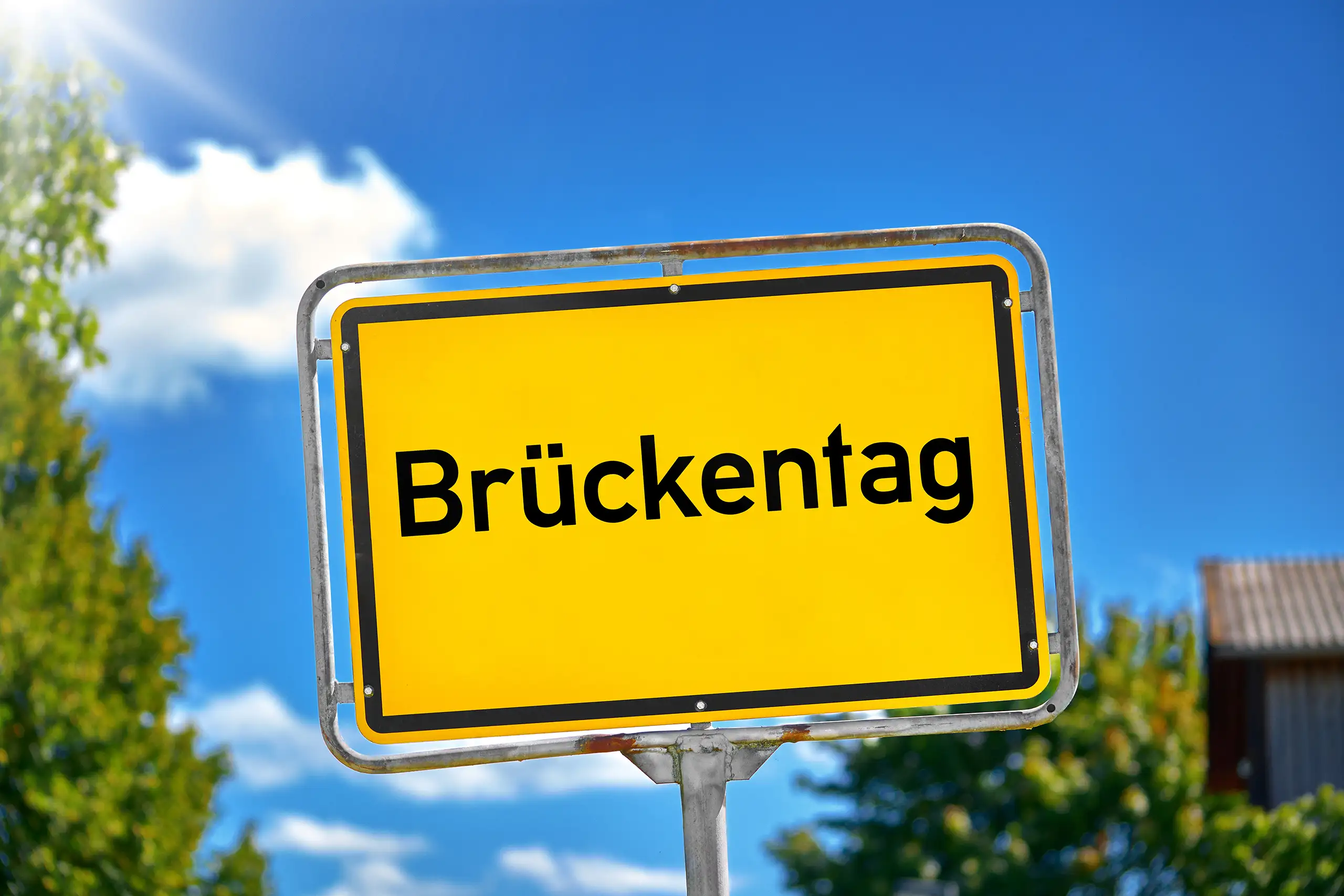 brueckentag schild gelb bilder