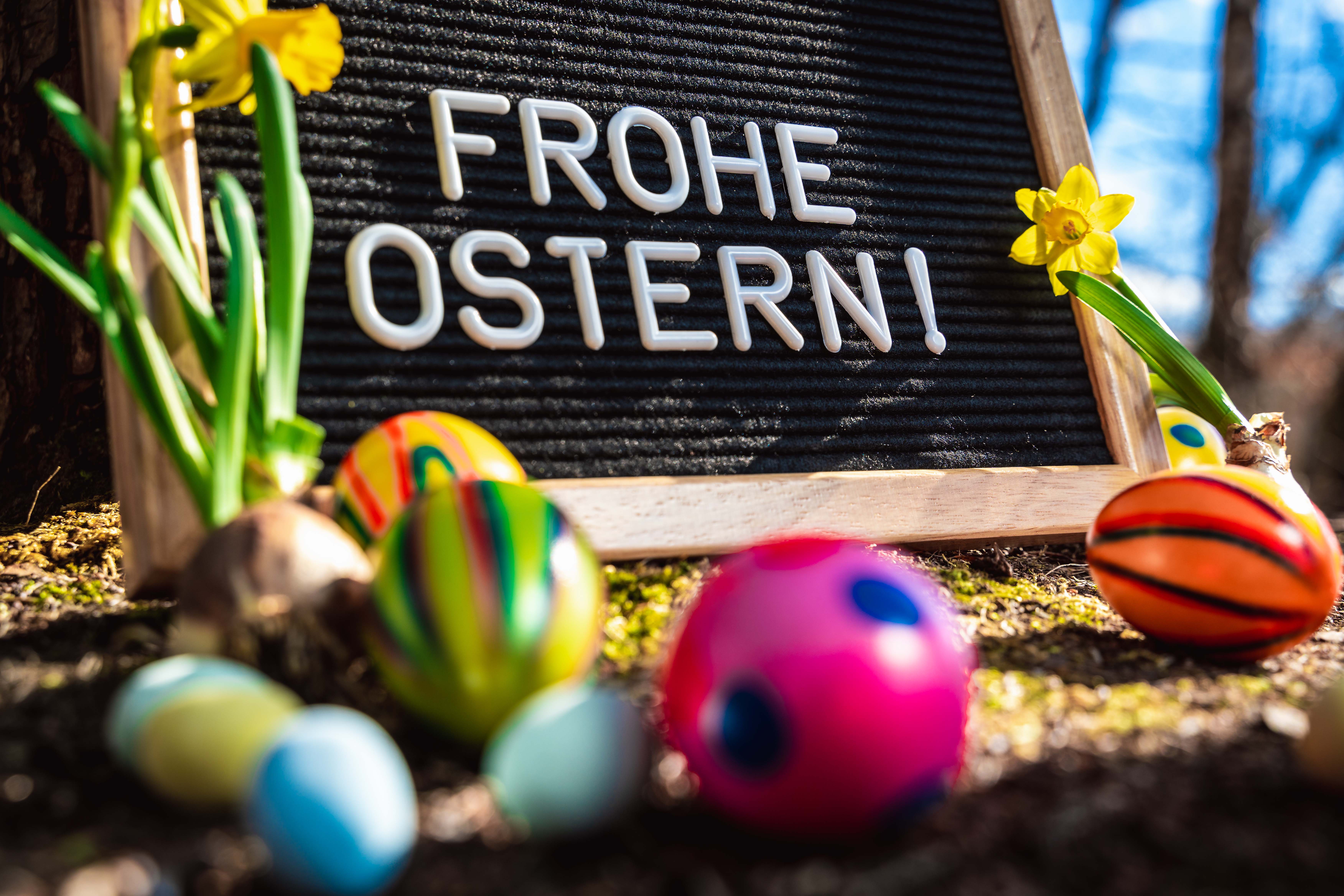 frohe ostern bild whatsapp business 2 bilder