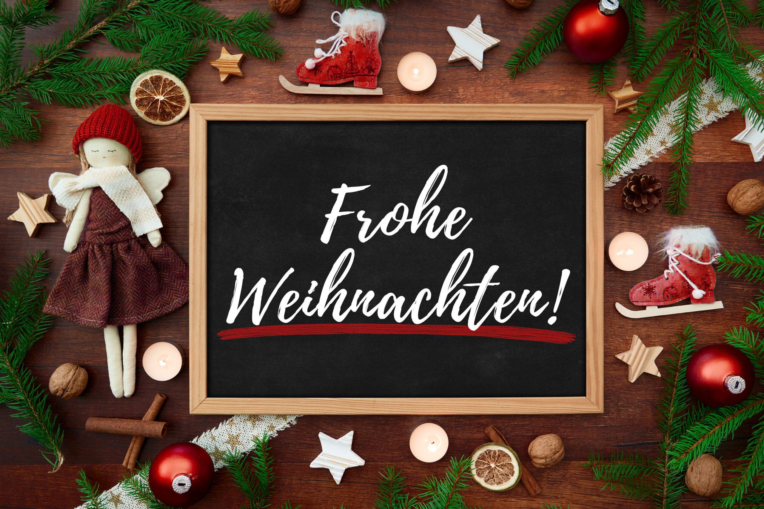 WEIHNACHTEN BILDER FROHE WEIHNACHTEN – FESTLICHE WEIHNACHTSDEKO MIT ENGEL, TANNENZWEIGEN UND KERZEN frohe weihnachten – festliche weihnachtsdeko mit engel, tannenzweigen und kerzen