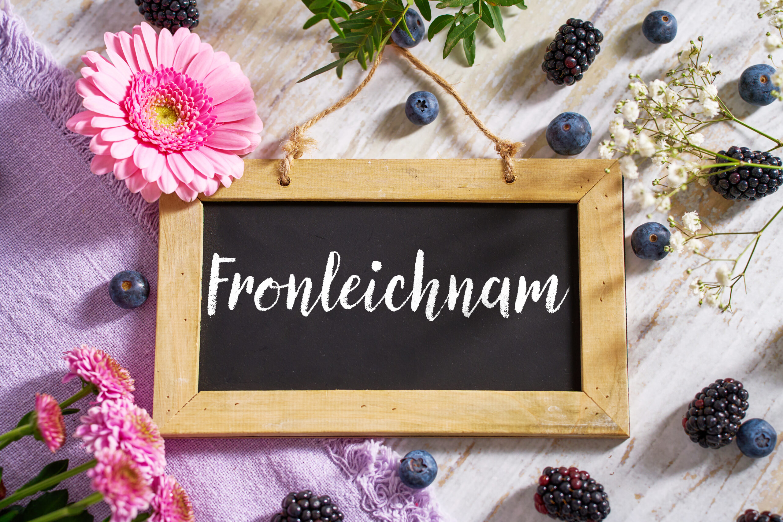 FRONLEICHNAM BILDER fronleichnam feiertag schild scaled