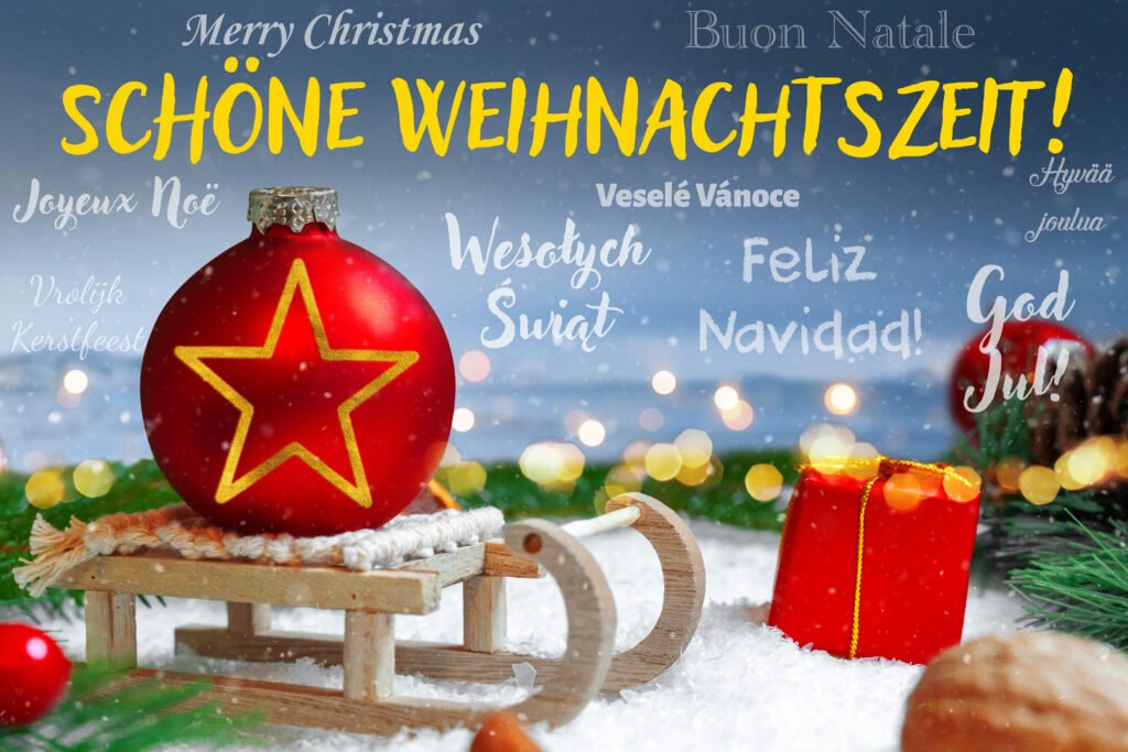 Schöne Weihnachtszeit – Weihnachten Bilder mit roter Kugel, Schlitten und Geschenk im Schnee